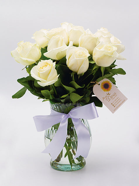 Arranjo de Rosas Brancas. A partir de 6 Rosas