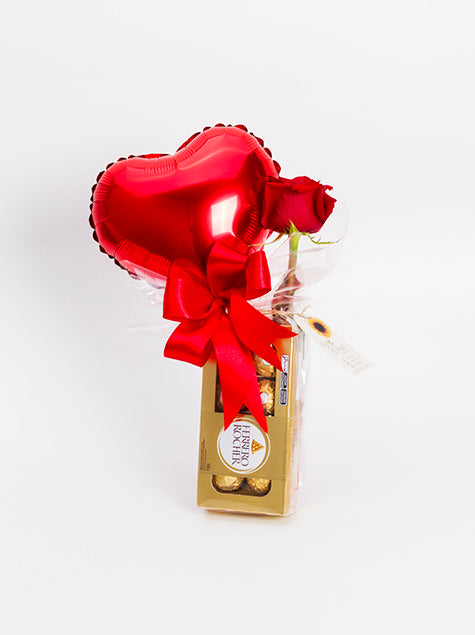 Kit Romântico Ferrero Rocher com Rosa e Balão Coração