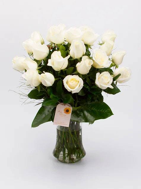 Rosas Brancas Tipo Exportação no Vaso de Vidro